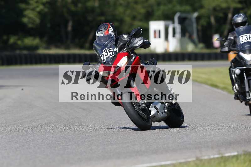 /43 08.08.2025 Discover the Bike ADR/Bike 1 gruen/235